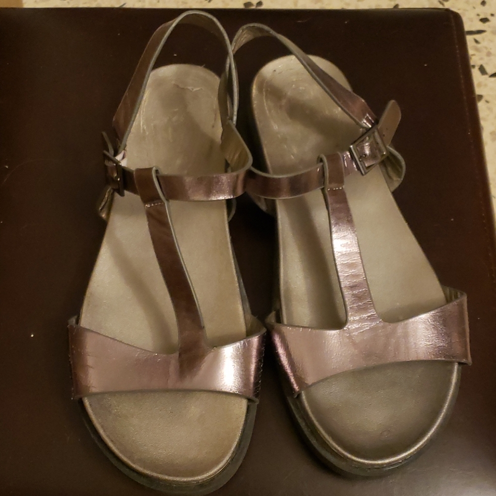 Woman sandals